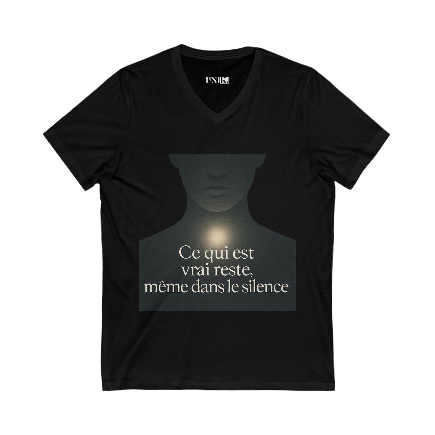 Ce qui est vrai reste, même dans le silence Tee — UNIK.